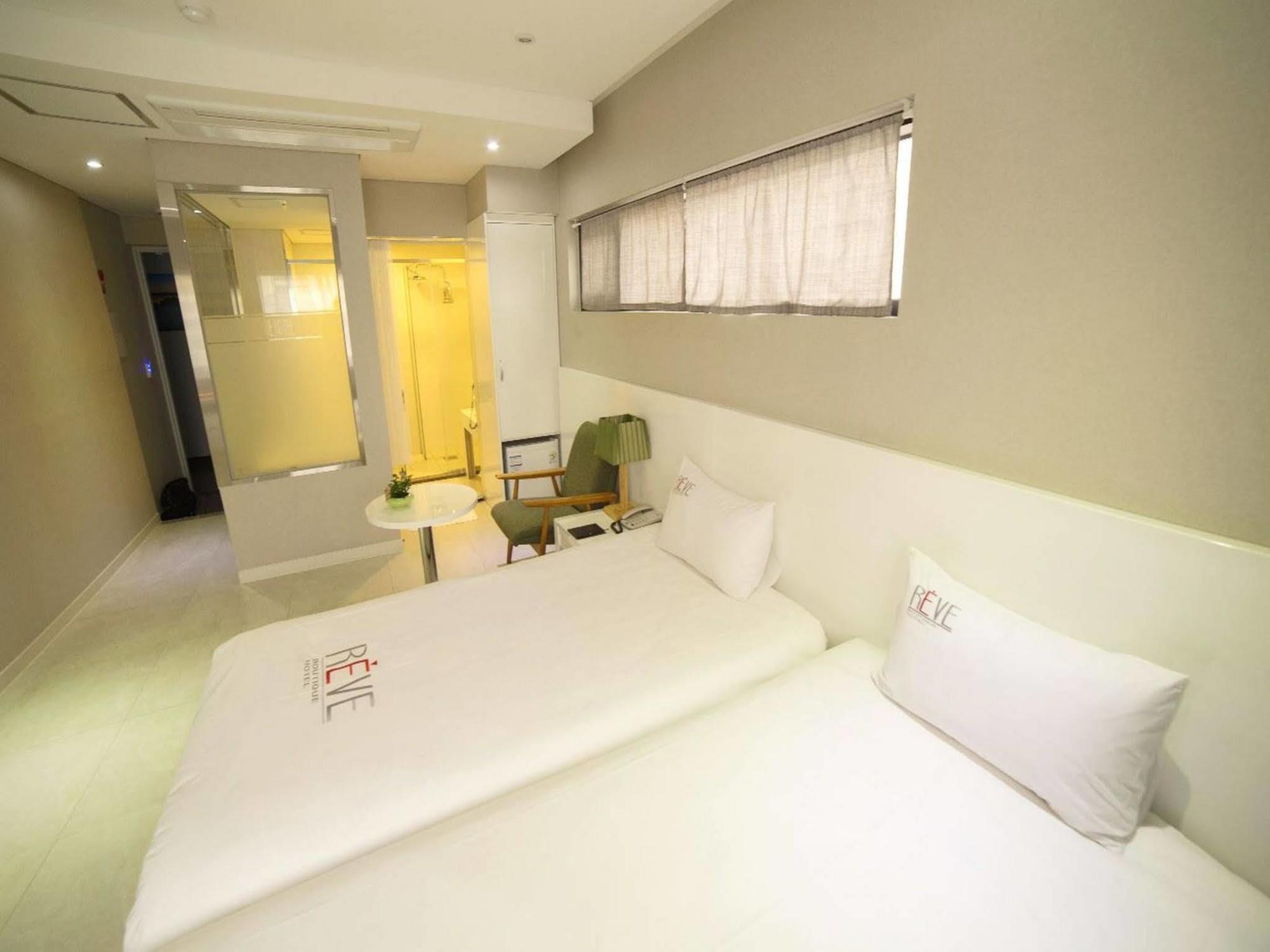 Reve Business Hotel Jeju Eksteriør billede