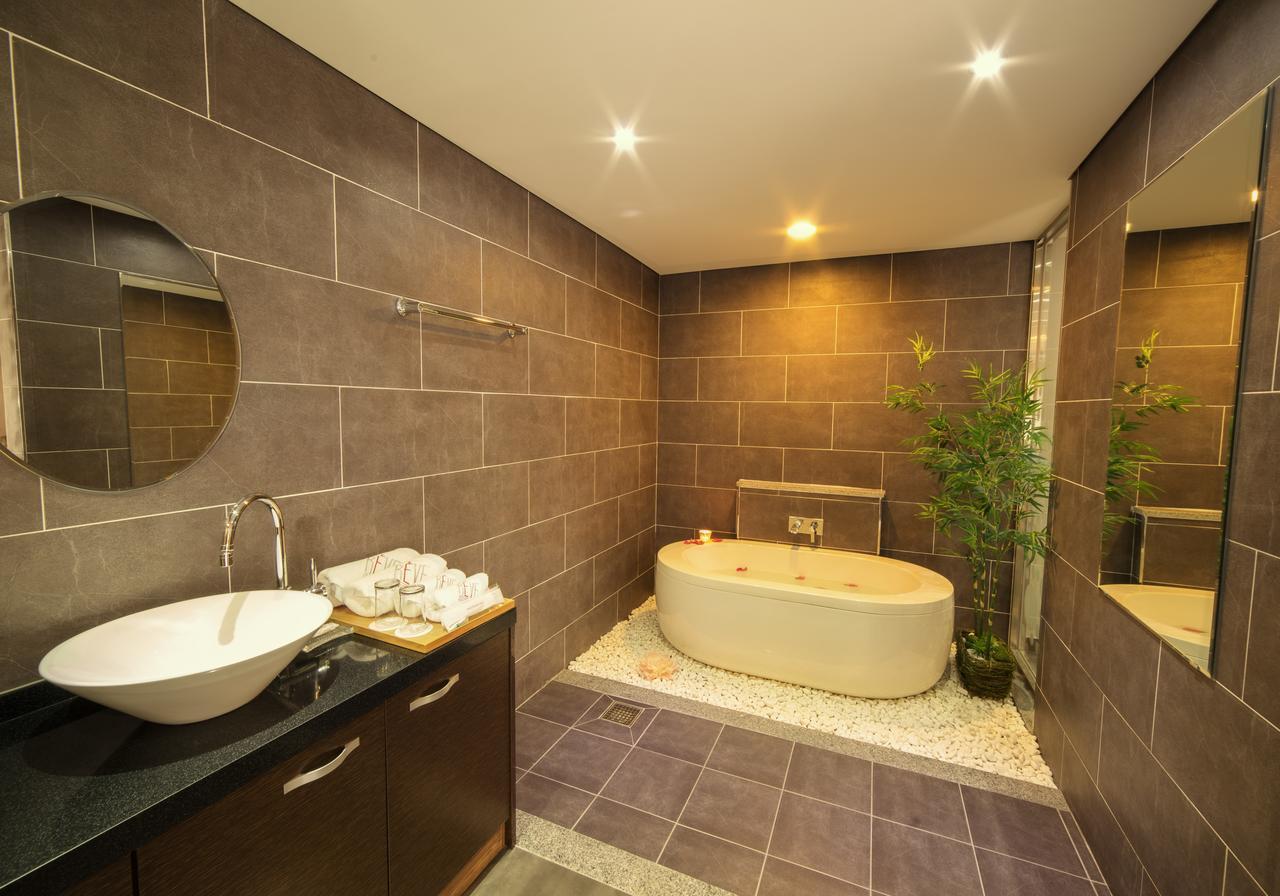 Reve Business Hotel Jeju Eksteriør billede