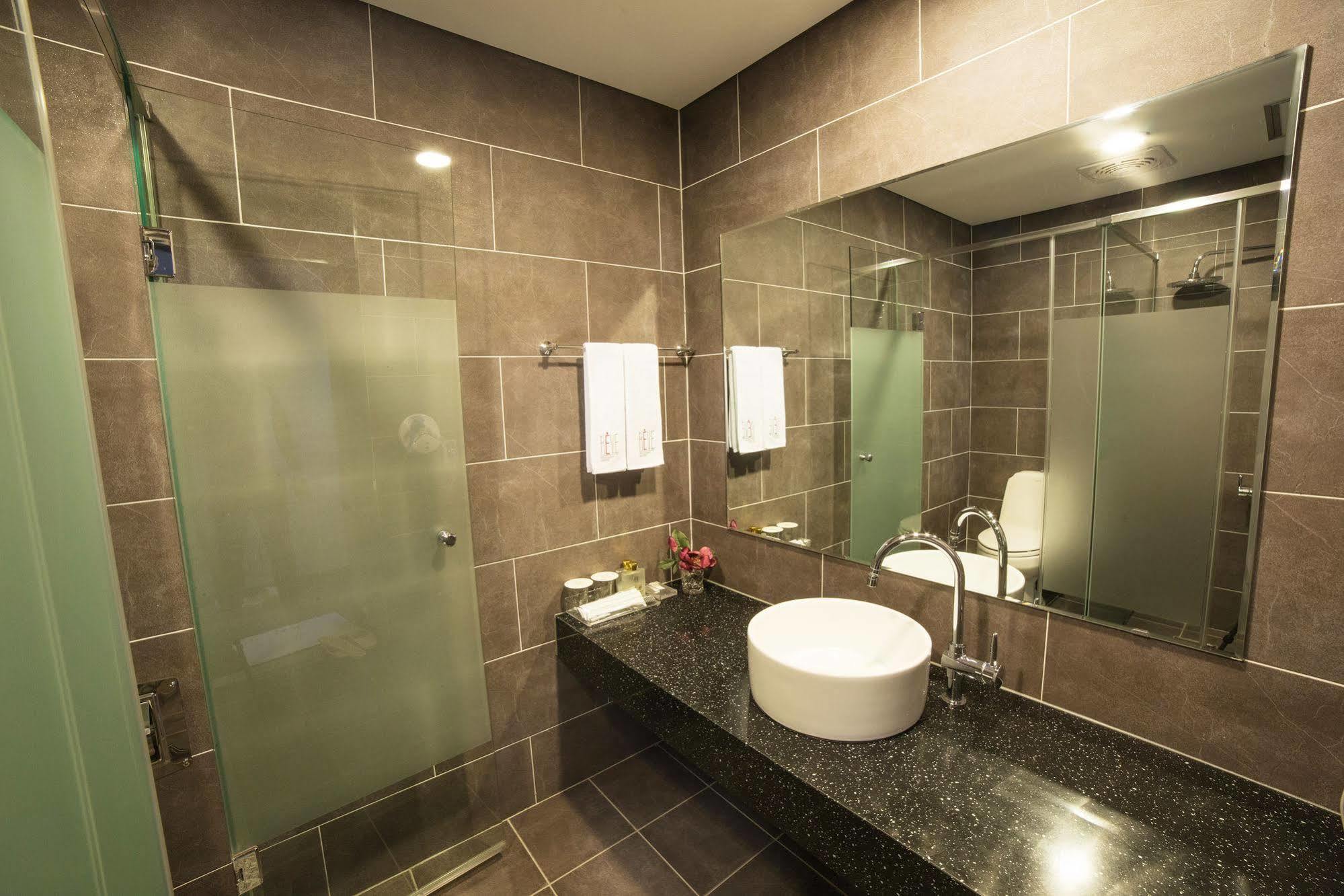 Reve Business Hotel Jeju Eksteriør billede