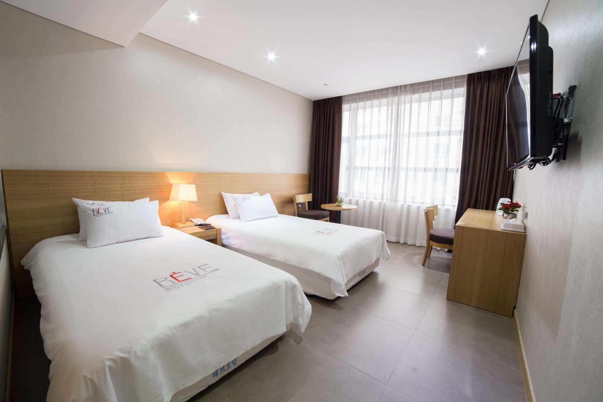 Reve Business Hotel Jeju Eksteriør billede