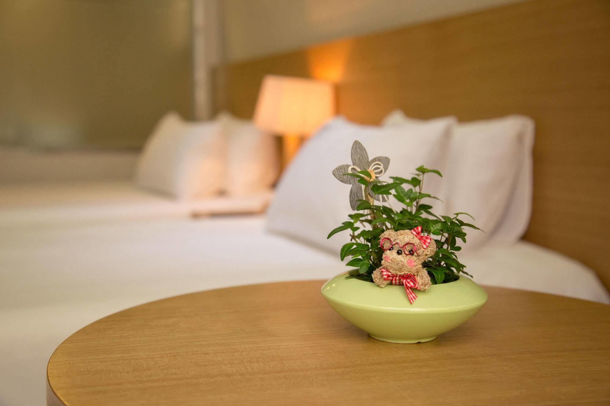 Reve Business Hotel Jeju Eksteriør billede
