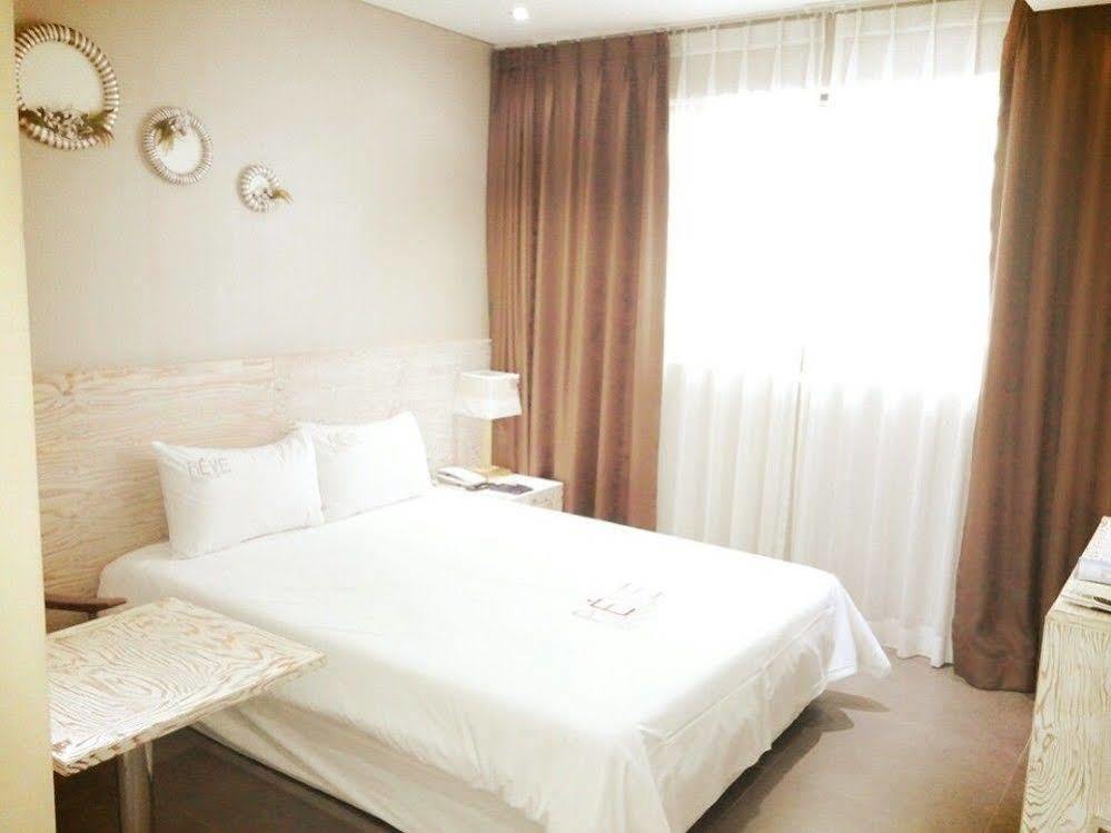 Reve Business Hotel Jeju Eksteriør billede